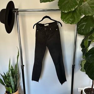 Madewell 9” Mid-Rise Skinny Jeans in Distressed Black